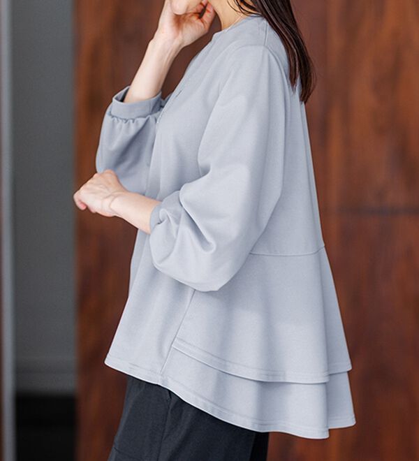 BELLUNA（ベルーナ）の「【再入荷】ボリューム袖美人顔バックフレアーＴブラウス（ブラウス）」｜詳細画像