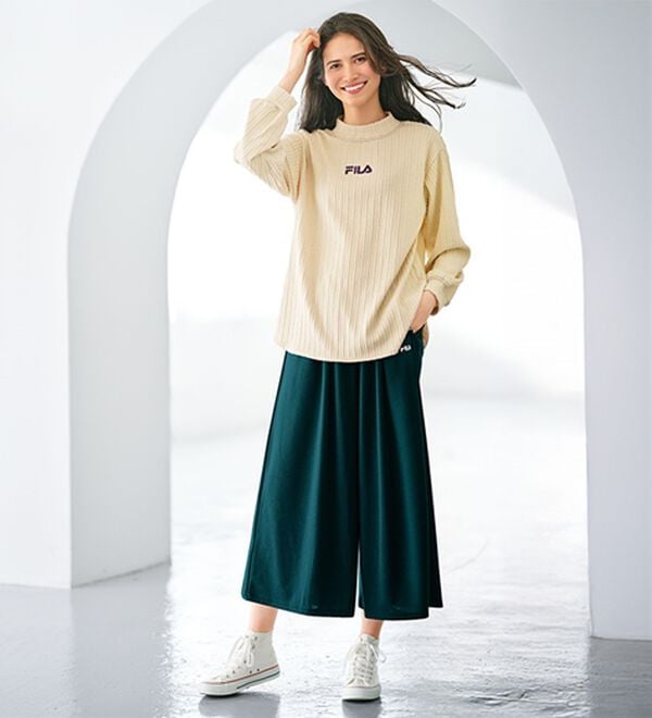 BELLUNA（ベルーナ）の「＜ＦＩＬＡ＞裏起毛ポンチ素材タック使いガウチョパンツ（ワイドパンツ・ガウチョ）」｜詳細画像