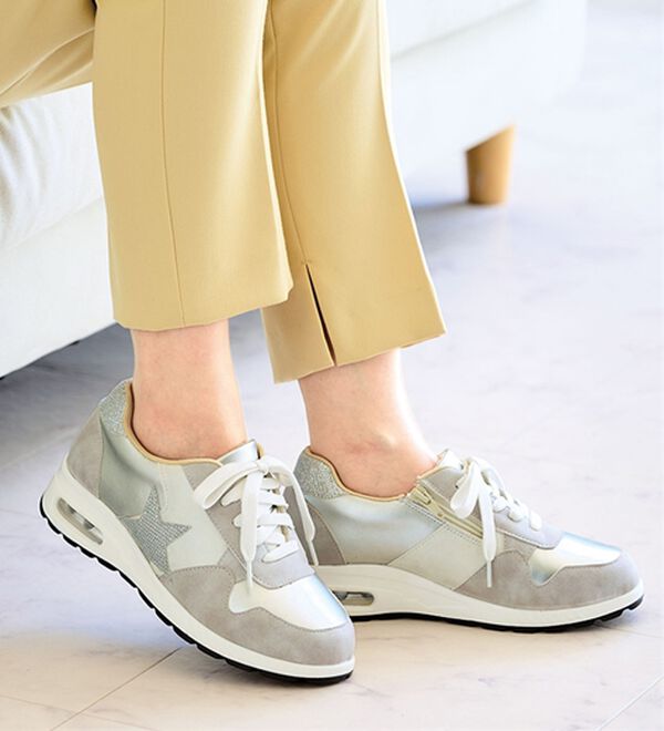 BELLUNA（ベルーナ）の「５Ｅ星モチーフお洒落エアスニーカー（スニーカー）」｜詳細画像