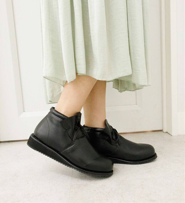 BELLUNA（ベルーナ）の「ゆったり５Ｅ柔らかレザーライクシューズ（フラットシューズ）」｜詳細画像