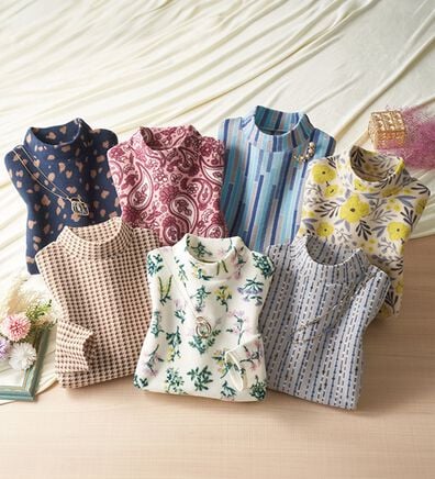 LAVIENNE（ラヴィエンヌ）の「薄手ストレッチフリースのプリントハイネック長袖（ニット・セーター）」