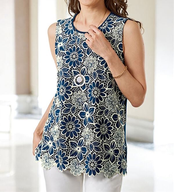 BELLUNA（ベルーナ）の「配色カットワークレース使いカーディガンアンサンブル（アンサンブル）」｜詳細画像