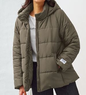 BELLUNA（ベルーナ）の「軽くてあったか！中わたショート丈アウター（ショートコート）」｜モカ
