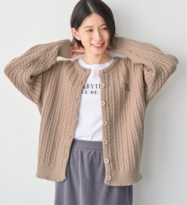 Viola e Viola（ヴィオラ エ ヴィオラ）の「ゆるっと可愛い！ミニケーブル柄ニットカーディガン（ニットカーディガン）」｜詳細画像