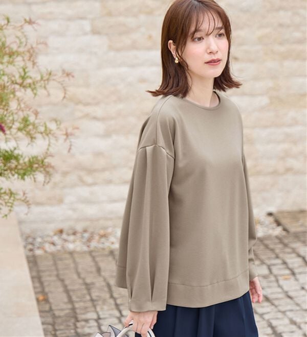 Viola e Viola（ヴィオラ エ ヴィオラ）の「【４つの機能付】楽キレイ袖タックブラウス（ブラウス）」｜詳細画像