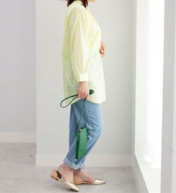 BELLUNA（ベルーナ）の「パネル柄レース刺しゅうシャツチュニック（チュニック）」｜詳細画像