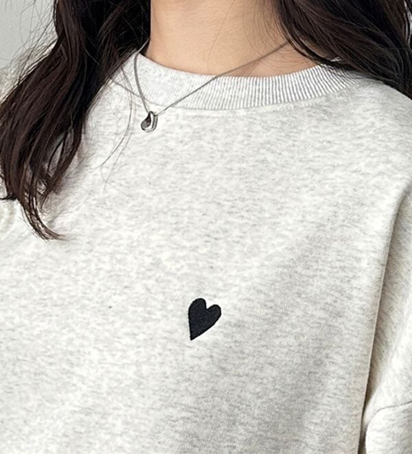 GeeRA（ジーラ）の「アソート刺しゅうショートスウェット（トレーナー・スウェット）」｜詳細画像