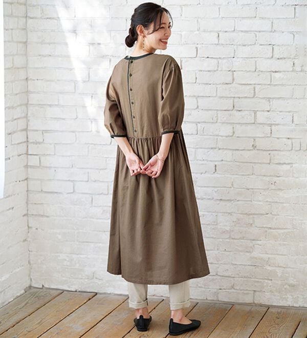 BELLUNA（ベルーナ）の「＜＆ｃｏｃｏｃｈｉ＞コットンリネン素材配色デザインワンピース（シャツワンピース）」｜モカ系