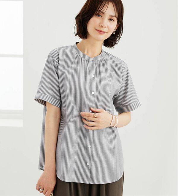 BELLUNA（ベルーナ）の「ギャザー使いバンドカラーブラウス（ブラウス）」｜詳細画像