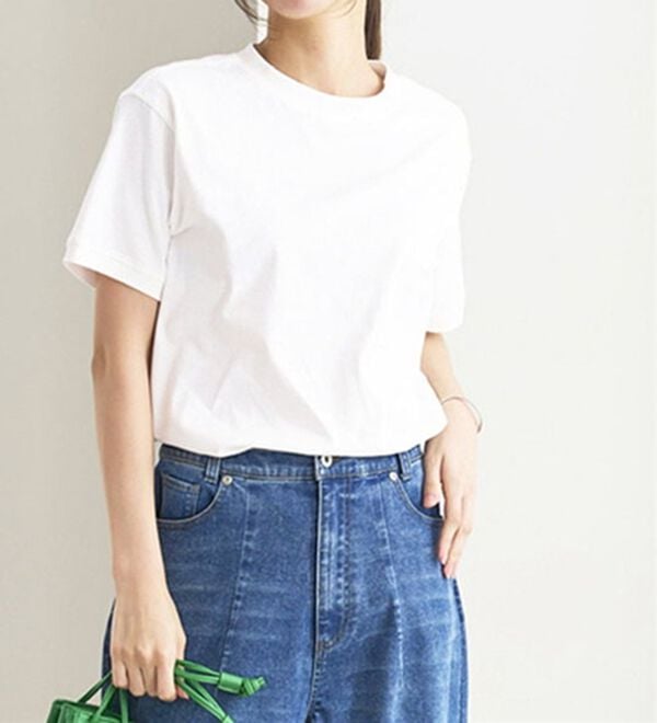 BELLUNA（ベルーナ）の「綿１００％大人顔サマ見えＴシャツ（Tシャツ）」｜オフ白無地