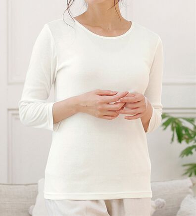 LAVIENNE（ラヴィエンヌ）の「綿１００％クルーネックプルオーバー（８分袖）＜カラフルコットン＞（肌着・インナーウェア）」