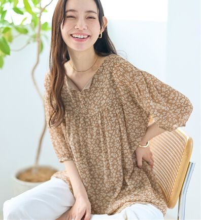 Viola e Viola（ヴィオラ エ ヴィオラ）の「【毎日着たい！】カットソー裏地付シフォンチュニック（チュニック）」