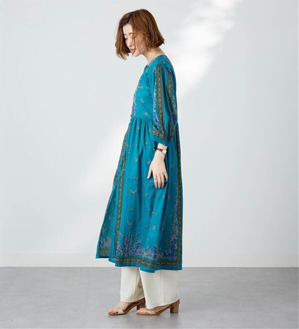 BELLUNA（ベルーナ）の「〈ＩＮＤＩＡ〉花柄プリントワンピース（その他ワンピース）」｜詳細画像