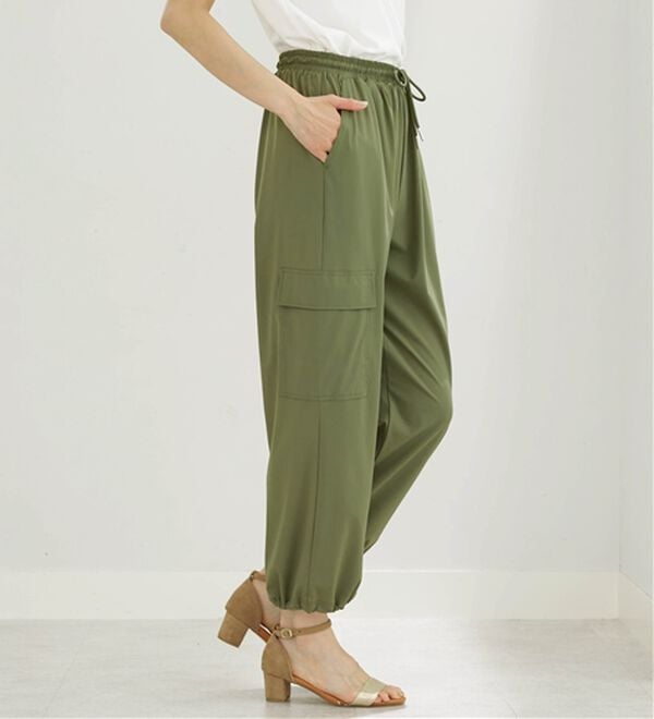 BELLUNA（ベルーナ）の「ヒンヤリ爽快！ドロスト使いカーゴパンツ（その他パンツ）」｜詳細画像