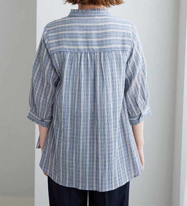 BELLUNA（ベルーナ）の「【お気軽シャツ】ぽこぽこ素材衿＆袖フリルデザインブラウス（ブラウス）」｜詳細画像
