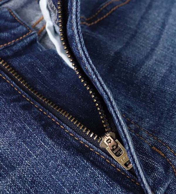 Pierrot（ピエロ）の「【Ｍ～３Ｌ】ストレッチスリムテーパードデニムパンツ（フルレングスパンツ）」｜詳細画像