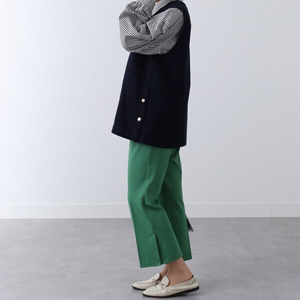 BELLUNA（ベルーナ）の「ブークレー素材ボタン使いベスト（ベスト）」｜詳細画像