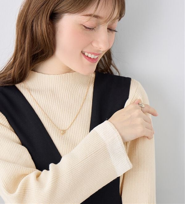 alotta（アロッタ）の「パチパチしにくい！洗える袖シアー切替ニットプルオーバー（ニット・セーター）」｜アイボリー