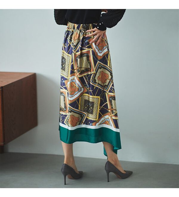 RANAN（ラナン）の「スカーフ柄パネルプリントスカート（ひざ丈スカート）」｜詳細画像