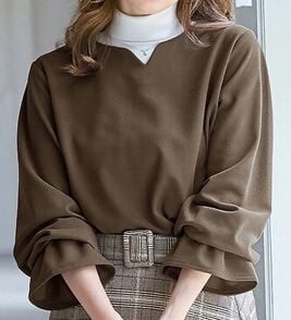 alotta（アロッタ）の「【裏起毛あり・なし】キャンディースリーブハートネックブラウス（ブラウス）」