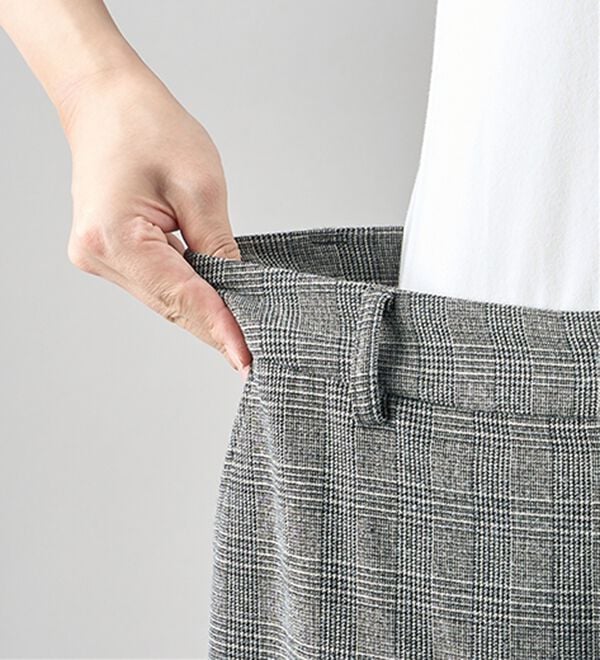 BELLUNA（ベルーナ）の「サマ見え（SW）ウール調素材ストレートパンツ（フルレングスパンツ）」｜詳細画像