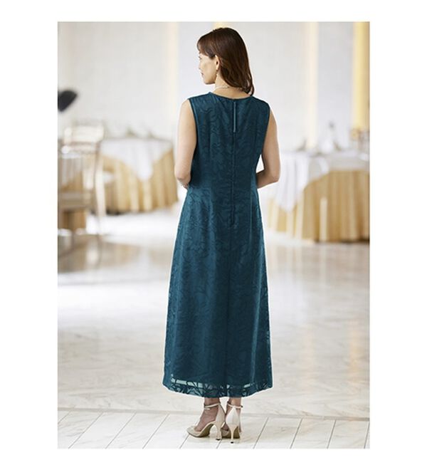 BELLUNA（ベルーナ）の「花柄オパール素材ケープ付ワンピース（プリントワンピース）」｜詳細画像