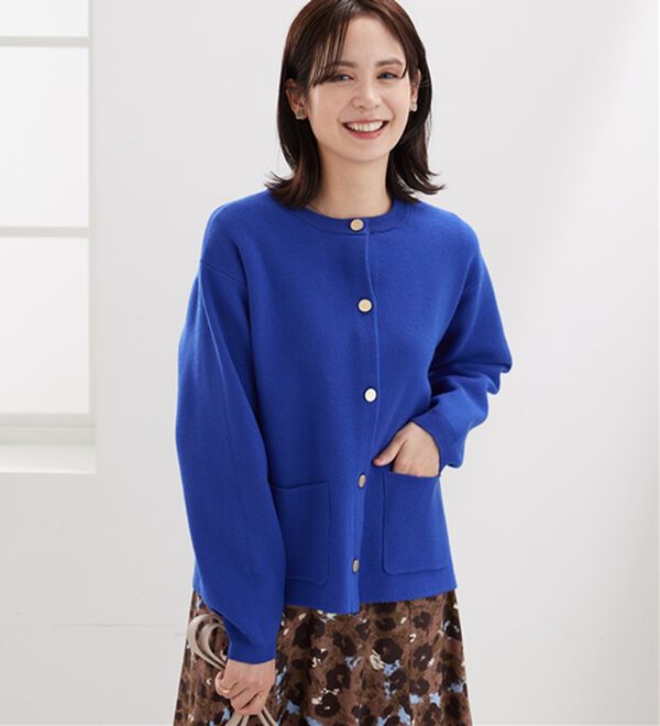 BELLUNA（ベルーナ）の「金ボタン使いニットカーディガン（ニットカーディガン）」｜詳細画像