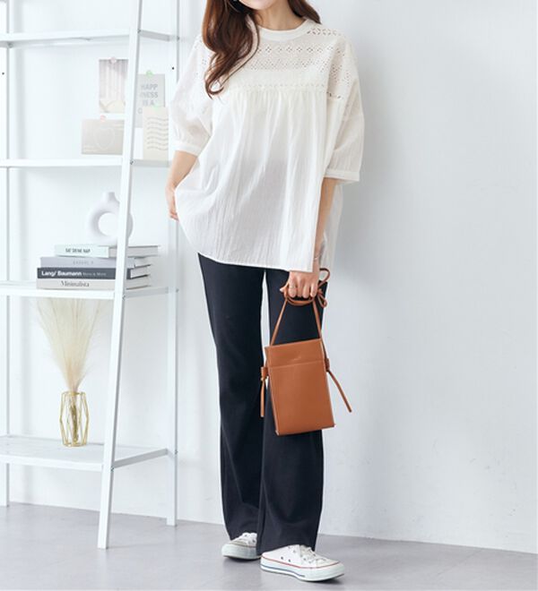 Viola e Viola（ヴィオラ エ ヴィオラ）の「【インド綿】フロントヨーク刺繍ブラウス（ブラウス）」｜詳細画像