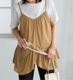 BELLUNA（ベルーナ）の「【2点セット】変形ギャザーデザインキャミアンサンブル（アンサンブル）」｜ベージュ