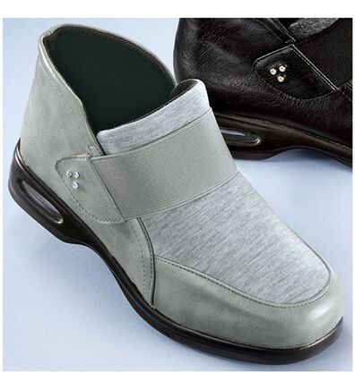 BELLUNA（ベルーナ）の「５Ｅエアソールストレッチショートブーツ（ブーツ）」