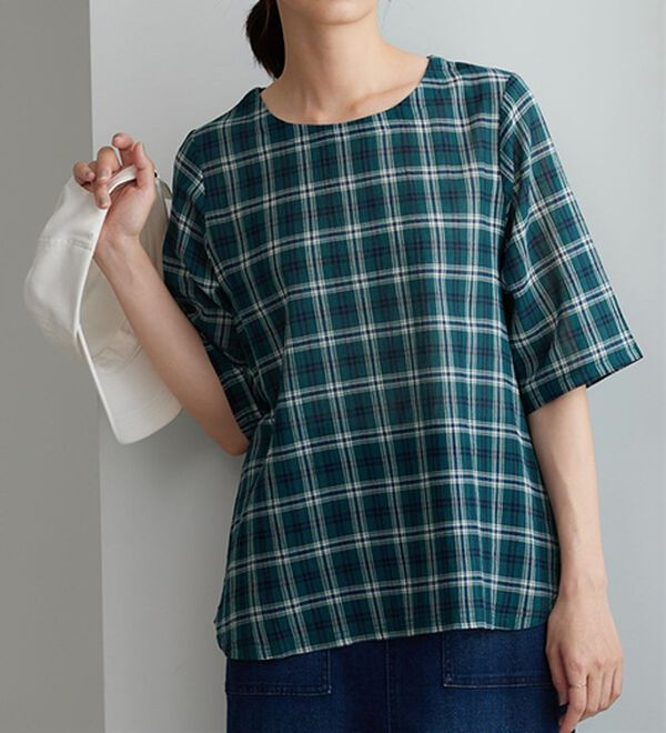 BELLUNA（ベルーナ）の「さらっと快適！Tシャツ見えブラウス（ブラウス）」｜グリーン系チェック