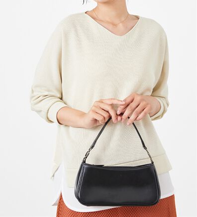 BELLUNA（ベルーナ）の「ラメ調レイヤード風プルオーバー（カットソー）」