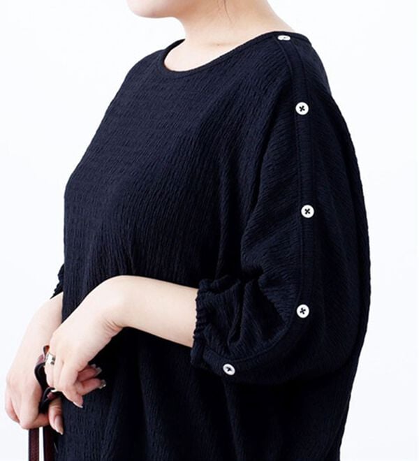 BELLUNA（ベルーナ）の「楊柳素材肩ボタンプルオーバー（カットソー）」｜詳細画像