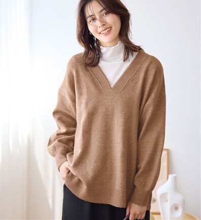Viola e Viola（ヴィオラ エ ヴィオラ）の「【洗えるもちもち】首回りすっきり見せＶネックニット（ニット・セーター）」