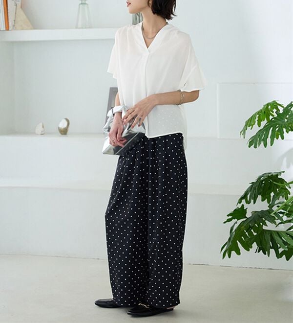 GeeRA（ジーラ）の「【再入荷】サラサラ涼しい！着やせも叶うフレアー袖ブラウス（ブラウス）」｜詳細画像