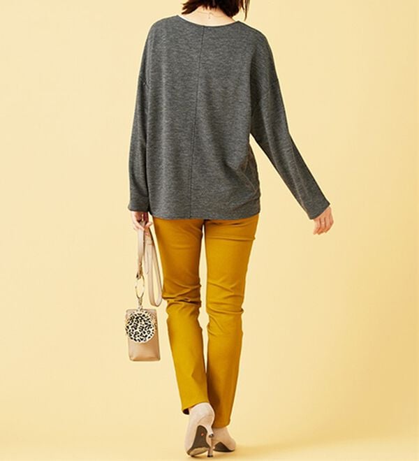 BELLUNA（ベルーナ）の「キレイ見えVネックプルオーバー（カットソー）」｜詳細画像