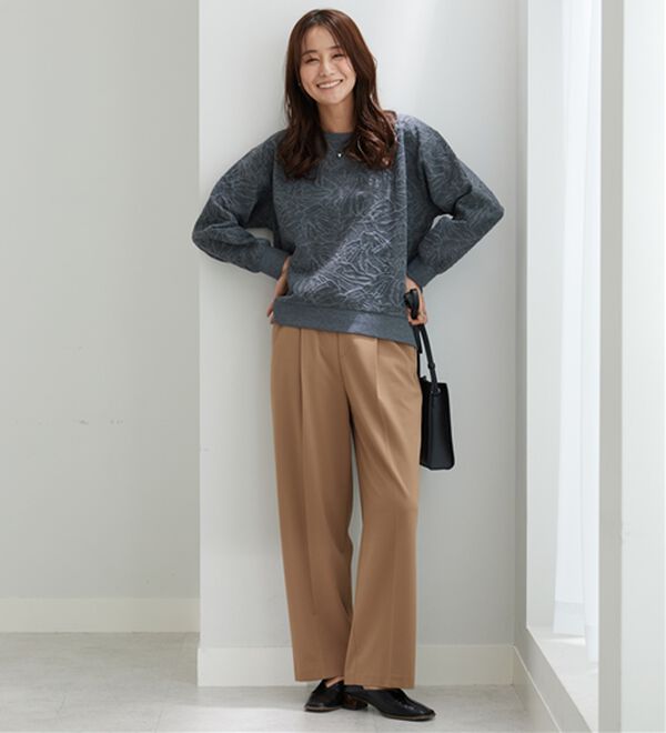 BELLUNA（ベルーナ）の「花柄ふくれジャカード素材プルオーバー（カットソー）」｜詳細画像