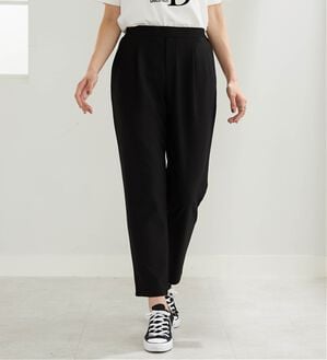 BELLUNA（ベルーナ）の「ジョーゼット裏スムーステーパードパンツ（テーパードパンツ）」｜黒