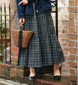 BELLUNA（ベルーナ）の「綿１００％チェック柄ティアードスカート（ロングスカート）」｜詳細画像