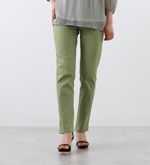 BELLUNA（ベルーナ）の「ホワイトヤーンストレッチカラーパンツ（フルレングスパンツ）」｜オリーブ