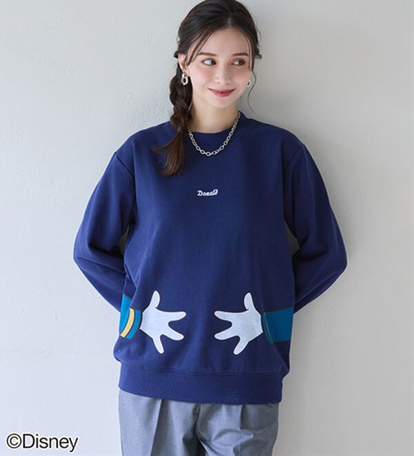 BELLUNA（ベルーナ）の「＜Ｄｉｓｎｅｙ＞【ドナルド＆デイジー】抱き着きプリント裏起毛トレーナー（カットソー）」｜詳細画像