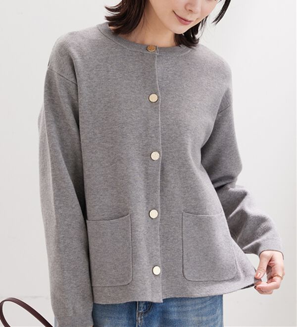 BELLUNA（ベルーナ）の「金ボタン使いニットカーディガン（ニットカーディガン）」｜詳細画像