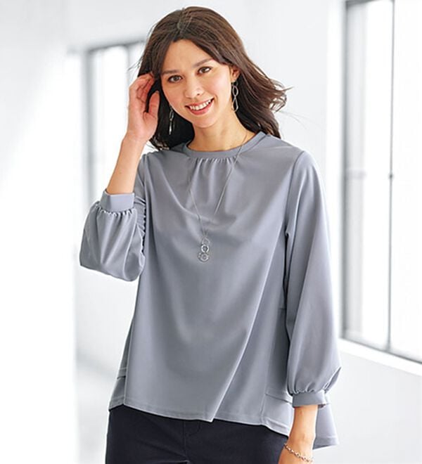 BELLUNA（ベルーナ）の「【再入荷】ボリューム袖美人顔バックフレアーＴブラウス（ブラウス）」｜詳細画像