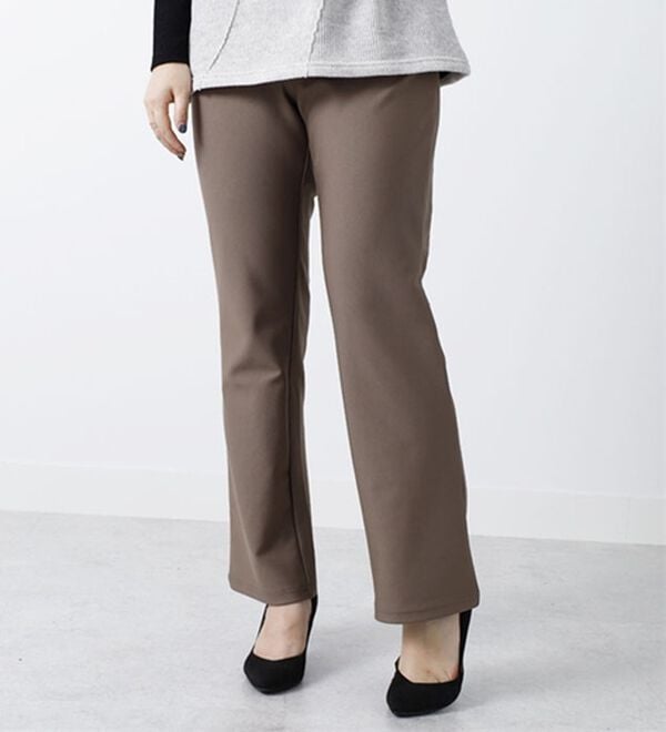 BELLUNA（ベルーナ）の「ハイテンション美脚ブーツカットパンツ（フルレングスパンツ）」｜モカ