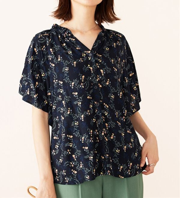 BELLUNA（ベルーナ）の「レーヨン素材袖フレアーブラウス（ブラウス）」｜詳細画像