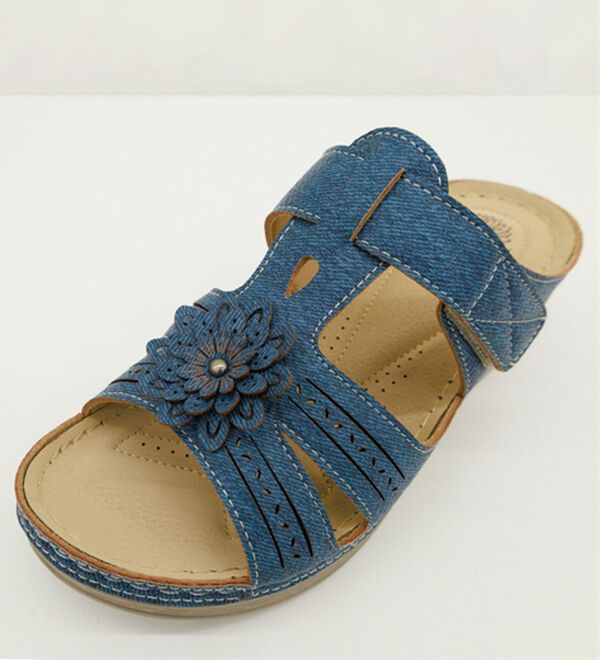 BELLUNA（ベルーナ）の「デニム調花モチーフミュール（サンダル・ミュール）」｜詳細画像
