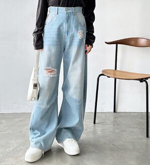 GeeRA（ジーラ）の「ダメージカーブデニムパンツ（フルレングスパンツ）」｜ブリーチ