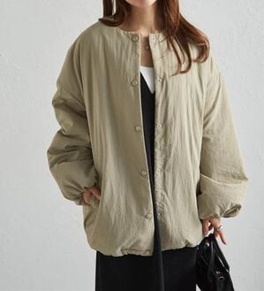 RANAN（ラナン）の「ノーカラーオーバーサイズ中わたブルゾン（ハーフコート）」｜ベージュ