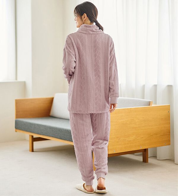 LAVIENNE（ラヴィエンヌ）の「寒がりさんのためのふわっもこケーブルフリースパジャマ（パジャマ・ルームウェア）」｜詳細画像