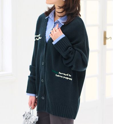 BELLUNA（ベルーナ）の「配色刺しゅう使いニットカーディガン（ニットカーディガン）」